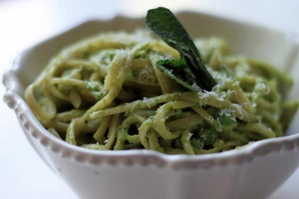 Mint pea pesto linguine09