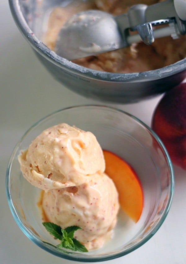 Peach frozen greek yogurt1