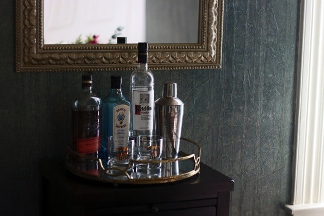 Glamorous mirrored mini bar according to elle