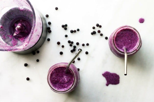 Red cabbage blueberry smoothie 4